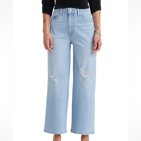 Levi’s High Rise Wide Leg Ripped Jeans - Picture 3 of 7